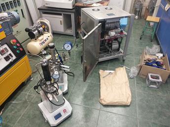 四川大学实验室气动增压泵发泡实验图片1