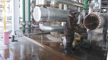 宁鲁石化炼油厂高压水流射清洗机设备交付图片8